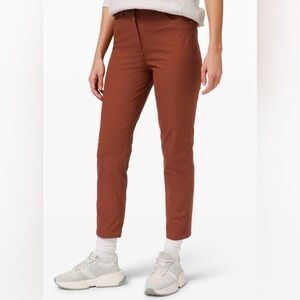 Lululemon athletica Women’s Burgundy 
Size: 30